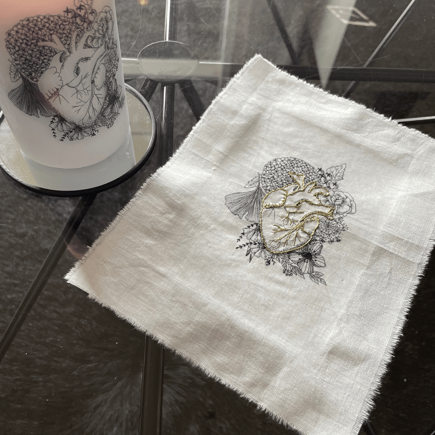 Cœur fleuri à broder - Mamoizelle K