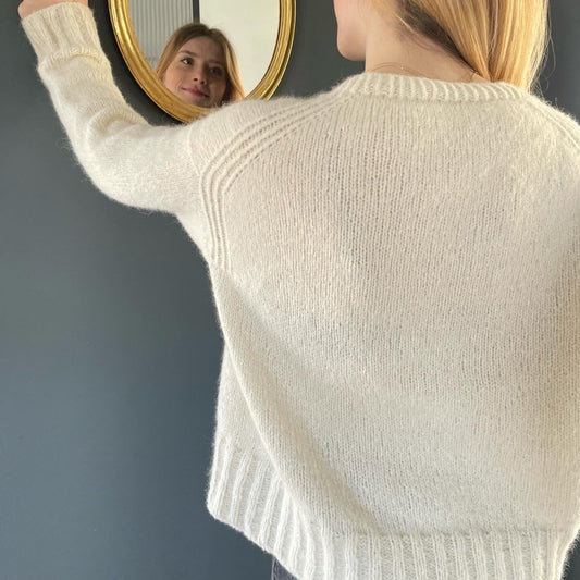 Pull About A Girl - Mamoizelle K